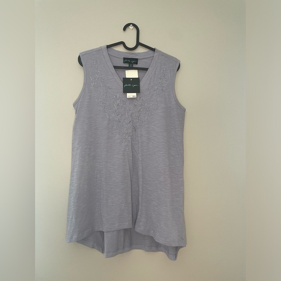 NWT Faith & Zoe Women’s Tank top in lilac size Small - Picture 2 of 9